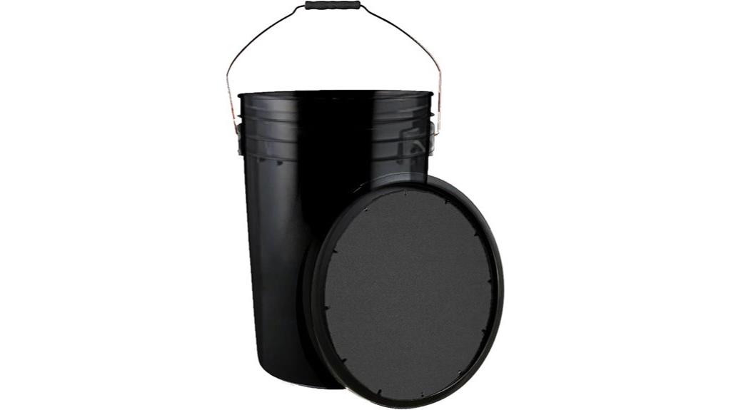 six gallon padded bucket