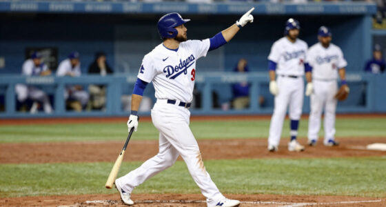 Dodgers overcome Roki Sasaki’s poor performance to rout Padres
